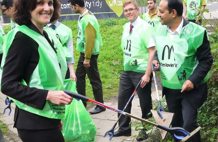 VILLIERS JOINS MCDONALD’S ‘BIG TIDY UP’ IN SOUTH FRIERN image 2